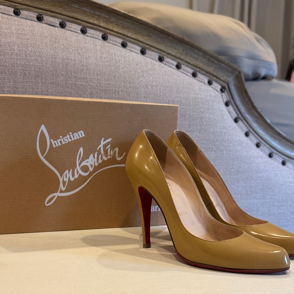 Christian Louboutin size 37